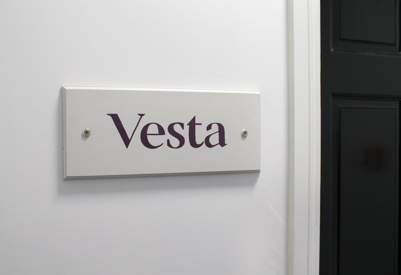 Vesta Central Bath Apartment Bagian luar foto